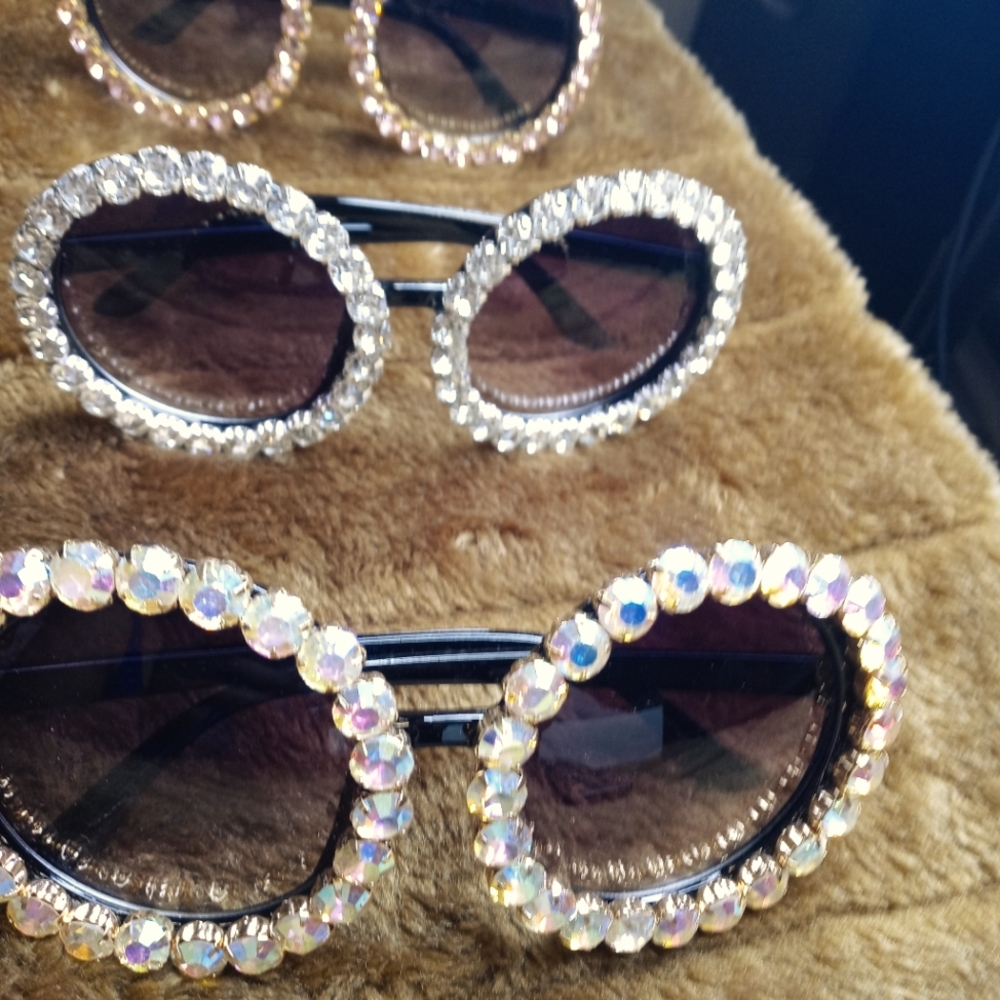 Oversized Round Rhinestone Sunglasses
